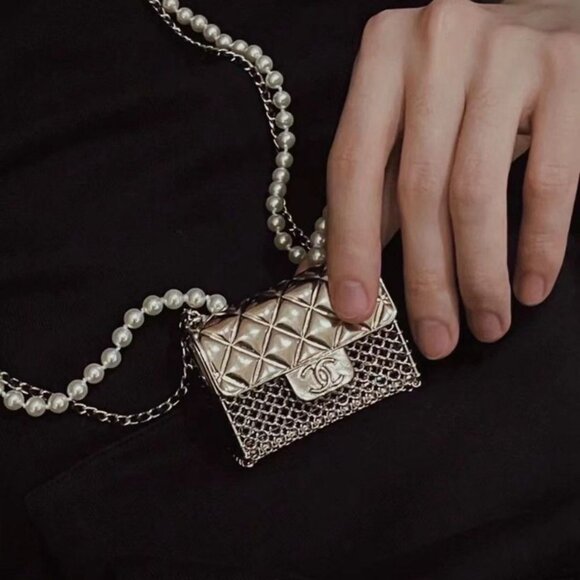 CHANEL MICRO BAG Pendant Bling NECKLACE 2 Strap Crossbody Gold & Pearls - Picture 3 of 13